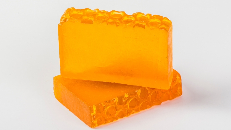 איך לבחור סבון טיפולי לפנים שמתאים לעור עם כתמים?